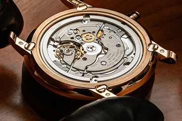 昆明百达翡丽表有水蒸气维修